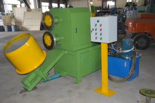 Automatický stroj na řezání bočních stěn odpadních pneumatik s vysokou produktivitou